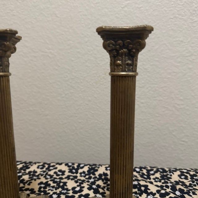 Neoclassical Pair of Neoclassical Corinthian Column Brass Candlesticks For Sale - Image 3 of 7