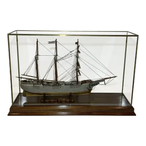 Brass Case Antique Shops Model "Mercedita" of Boston