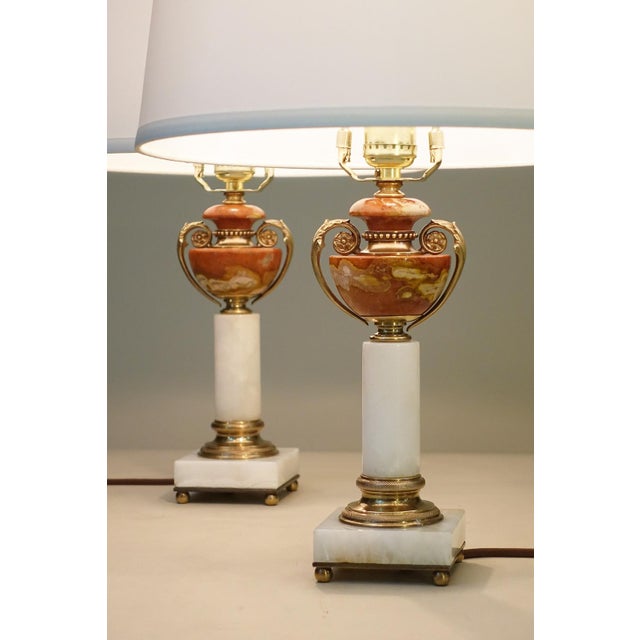 1930s 1930s French Depose Art Deco Neoclassic White/Salmon Onyx Marble Column & Urn Bronze Table Lamps - a Pair For Sale - Image 5 of 13