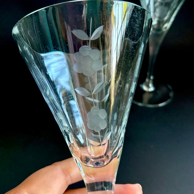 Mid-Century Modern 1950s Mid Century Modern Colony Glass Sandra Pattern Etched Floral Goblets – Set of 2 For Sale - Image 3 of 7