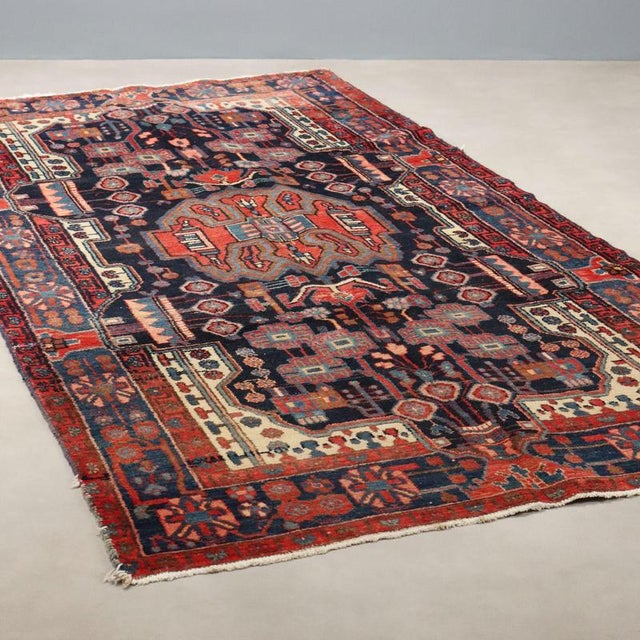 Middle Eastern Nahavand Rug in Wool For Sale - Image 9 of 9