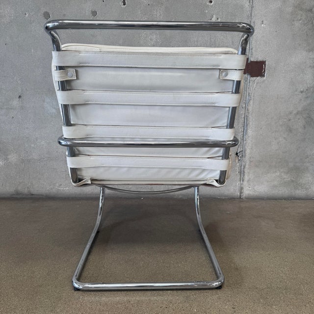 Knoll Vintage White Leather and Chrome Lounge Chair Attributed to Knoll For Sale - Image 4 of 12