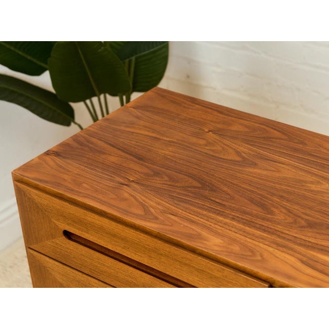 Mid 20th Century Mid 20th Century American of Martinsville Twelve Drawer Dresser For Sale - Image 5 of 11