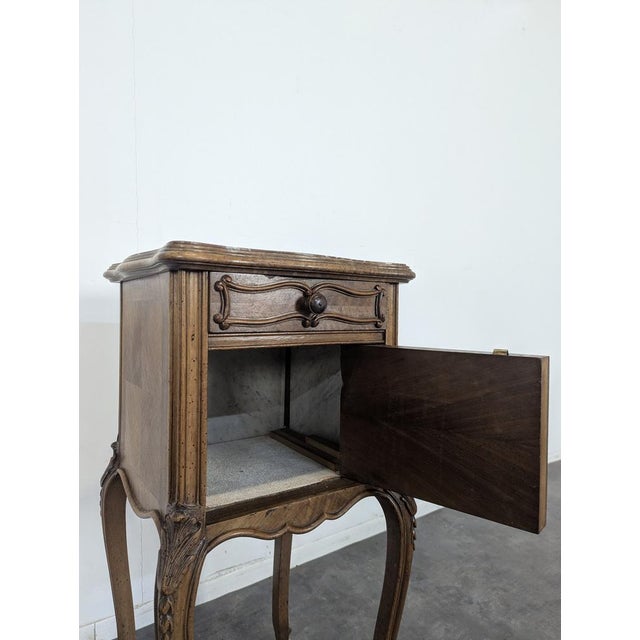 Louis XV Bedside Table in Walnut For Sale - Image 4 of 7
