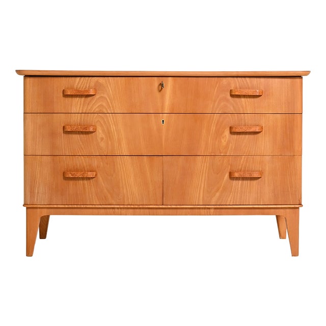 Vintage Scandinavian Elm Chest of Drawers, 1940s For Sale