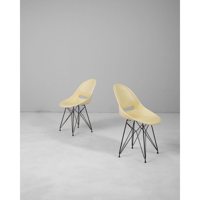 20th Century Czech Fiberglass Chairs By Miroslav Navratil For Vertex - A Pair For Sale - Image 17 of 18