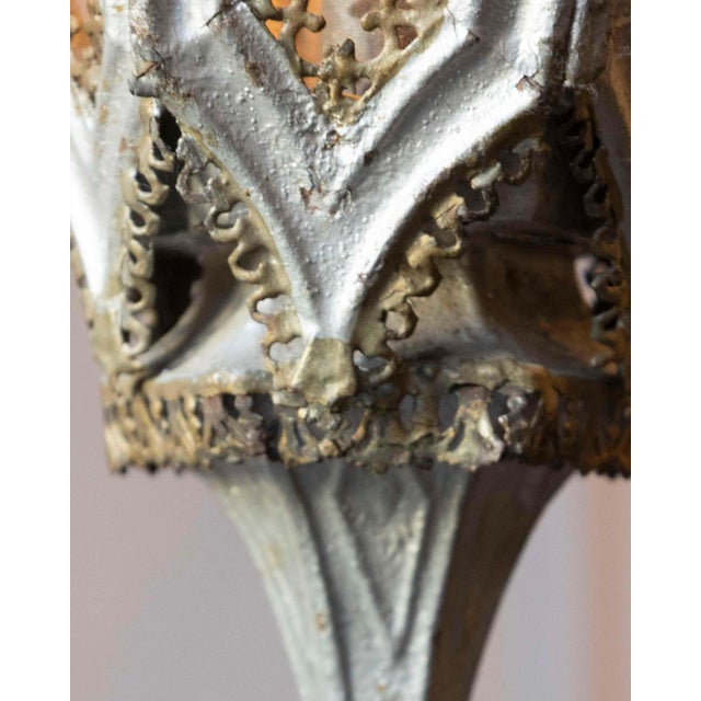 Pair of English 19th Century Painted Iron Gothic Revival Period Lanterns For Sale In Atlanta - Image 6 of 11