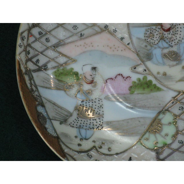 Ceramic Plate / Saucer Antique Japanese Satsuma Figurine Oriental Japan Men, Ladies For Sale - Image 7 of 13