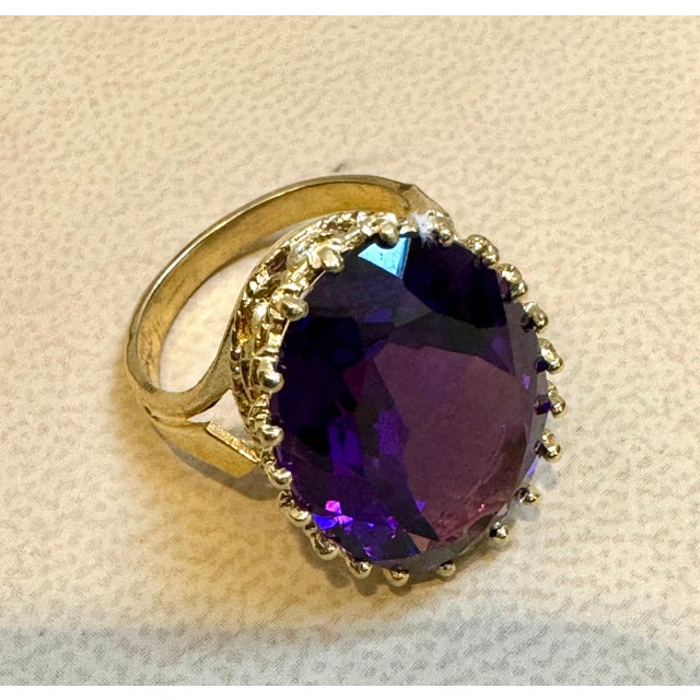11 Carat Amethyst Cocktail Ring in 14 Karat Yellow Gold 7.2 GmSize 5.25 For Sale - Image 17 of 18