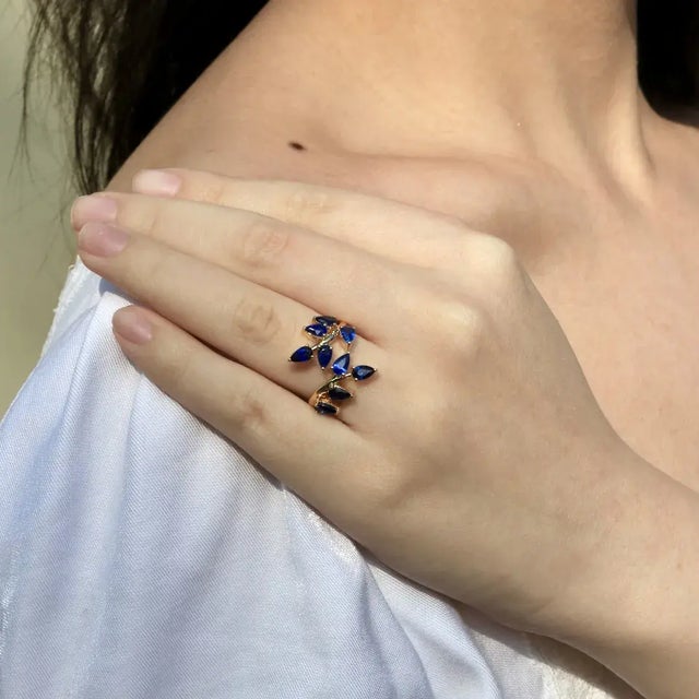 Contemporary Nina Zhou Sapphire Branch Leaves Ring in 14k Yellow Gold, size 7 For Sale - Image 3 of 10