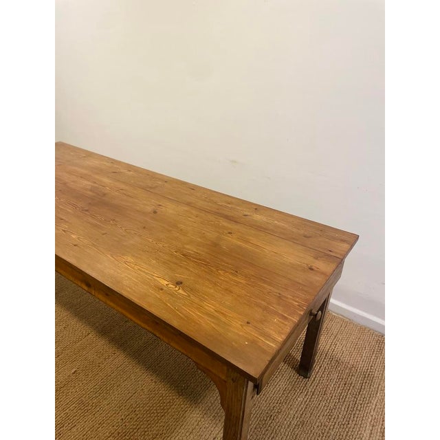 French Dining Table in Oak For Sale - Image 4 of 10