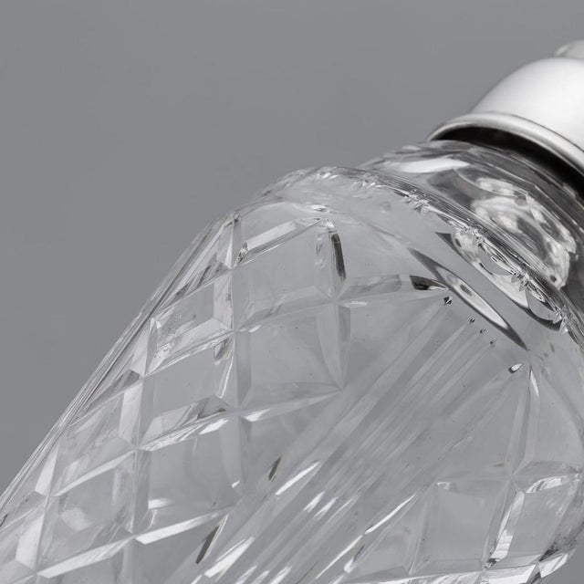 20th Century English Silver & Cut Glass Cocktail Shaker from Mappin & Webb, 1949 For Sale - Image 11 of 16