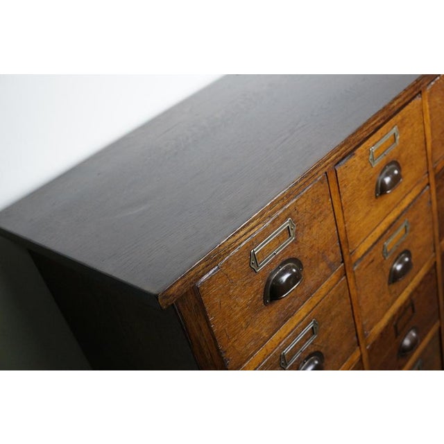 Large German Industrial Oak Apothecary Cabinet or Chest of Drawers, 1930s For Sale - Image 11 of 18