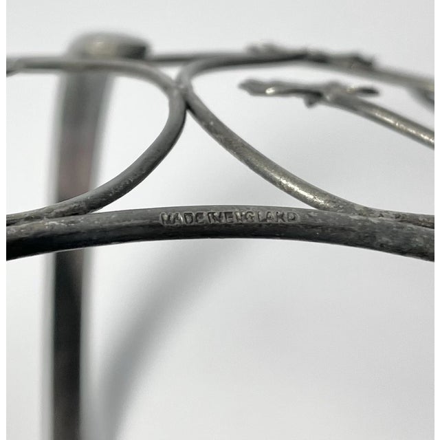 1940s English Silverplate Openwork Leaf Motif Basket Serving Bowl & Glass Inserts- 3 Pieces For Sale - Image 9 of 13