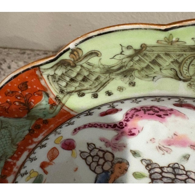 Ceramic Pair of 18th Century English Worcester Hand-Painted Plates For Sale - Image 7 of 12