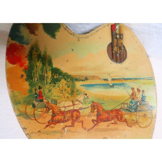 Light Yellow Antique Huntley & Palmers Scarce Palette Shaped Biscuit Tin, c.1910, Rare Lithographyed Horse Drawn Hurdy Gurdy For Sale - Image 8 of 18