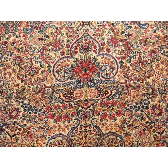 Floral Antique Persian Kerman Rug no. 10960 For Sale - Image 4 of 7