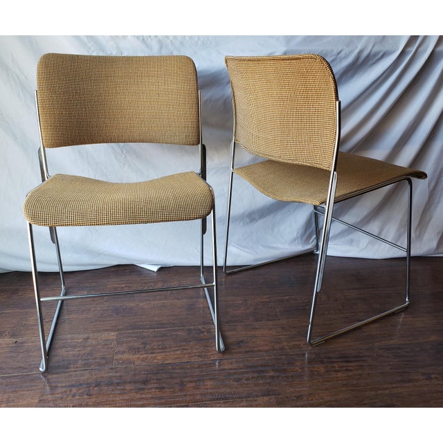 Chestnut 1970s Vintage David Rowland for Gf Business Equipment 40/4 Upholstered Chairs - A Pair For Sale - Image 8 of 16