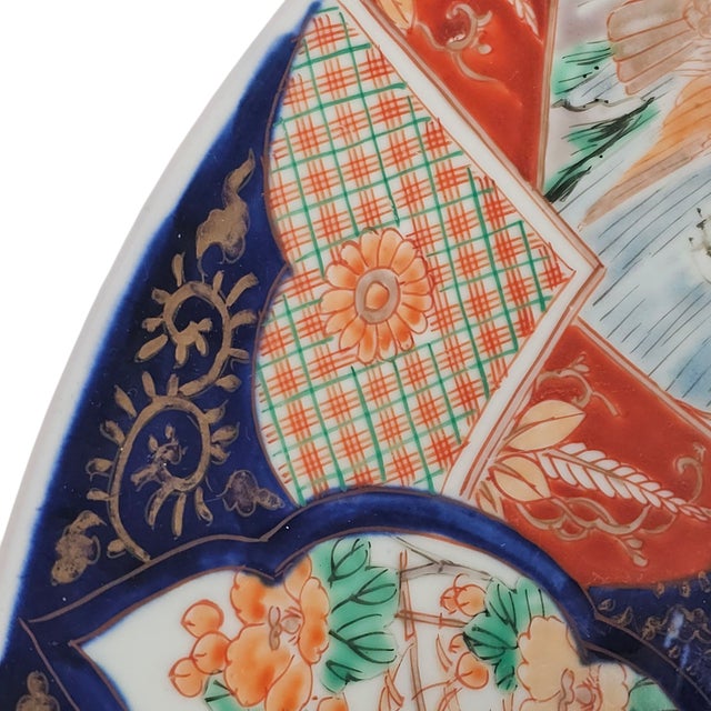 Japanese Imari Porcelain Charger With Crane Panels Meiji Period 16" For Sale - Image 4 of 9