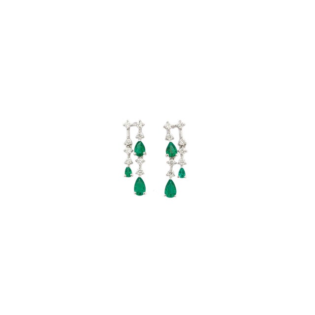 Natural diamond 0.30cts & emerald 0.74cts earring in 18k gold For Sale - Image 9 of 18