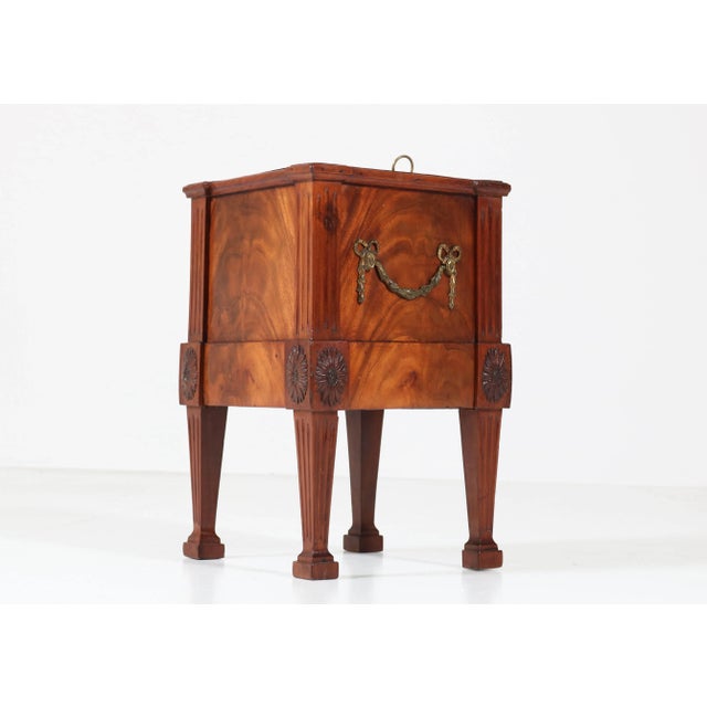 Antique Dutch Mahogany Louis XVI Wine Cooler, 1790s For Sale - Image 3 of 10