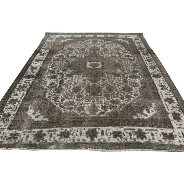1980s Boho Chic Vintage Distressed Color Reform Gray/Gray Wool Rug - 7'8" X 11'0" For Sale - Image 4 of 7