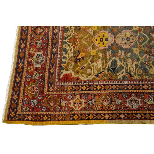 Antique Sultanabad Handmade Floral Pattern Gray Wool Rug For Sale - Image 4 of 11