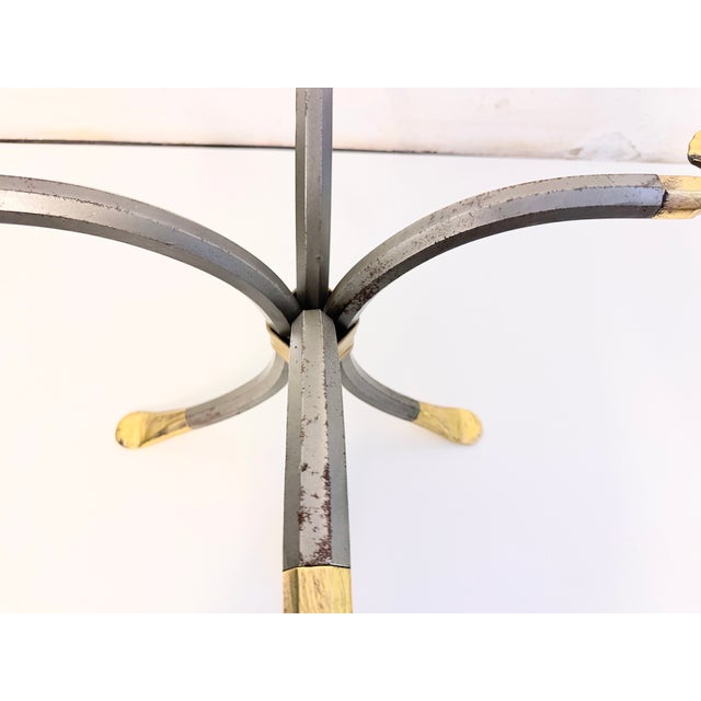 Coffee table from the 1970s/80s. Metal, steel, brass, removable round glass top. Good used condition. Light patina. Traces...