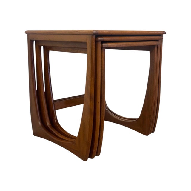 Brown Mid-Century Modern Teak Nesting Tables | Vintage Danish Style Sculptural Side Tables (Set of 3). For Sale - Image 8 of 10