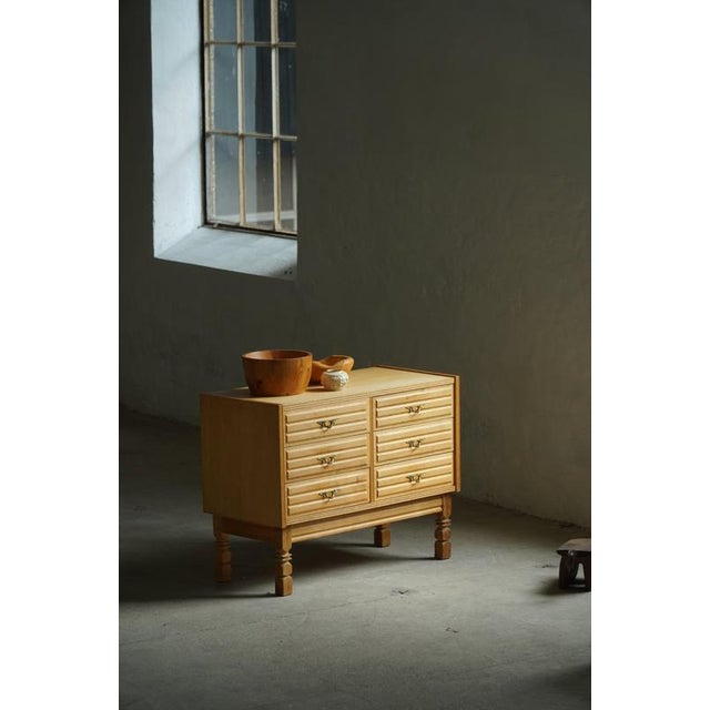 Mid-Century Modern Danish Chest of Drawers in Oak, 1950s For Sale - Image 14 of 15
