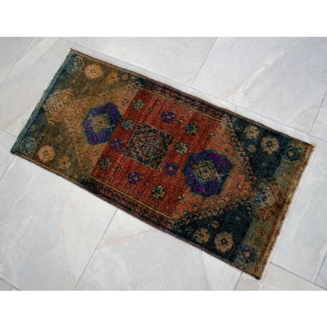 Hand Knotted Mat Rug Distressed Low Pile Petite Rug - 21'' X 37'' For Sale - Image 10 of 13