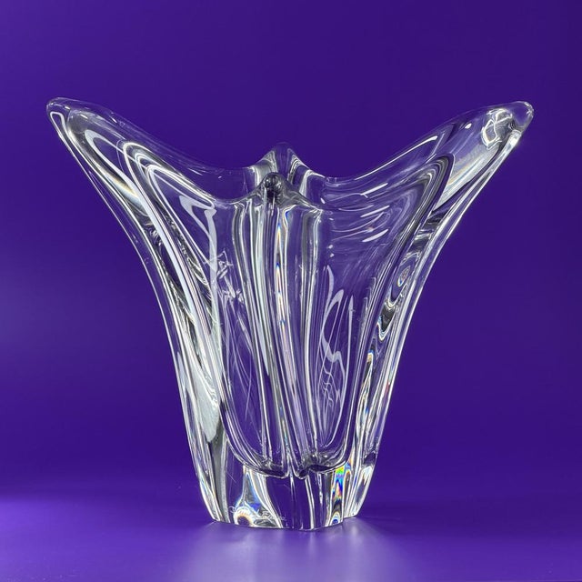 Mid-Century Modern Vintage Sculptural Crystal Vase from Daum, France, 1970s For Sale - Image 3 of 13