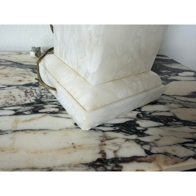 Stone 1960’s Italian Hollywood Regency Carved Alabaster Marble Column Table Lamp For Sale - Image 7 of 12