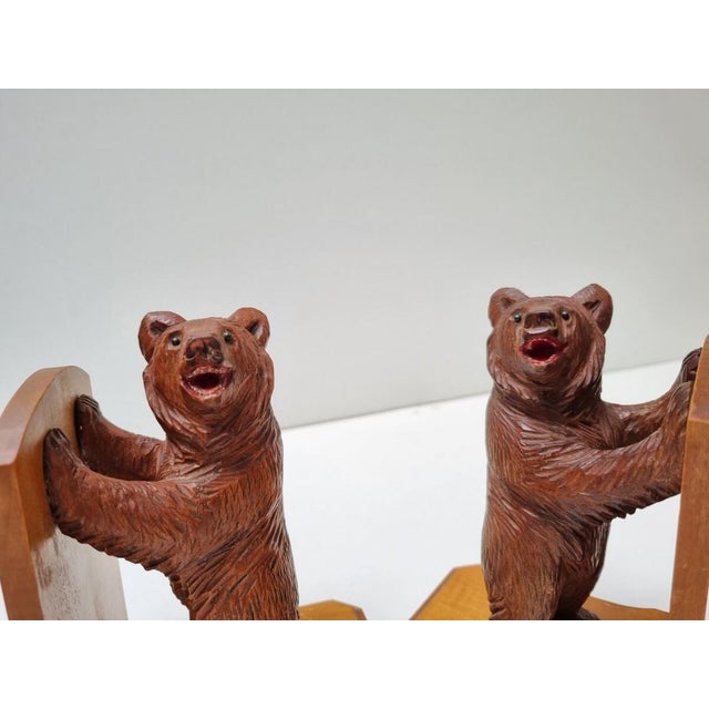 Wooden Black Forest Bookends with Hand-Carved Bears by Geschwister Sarbach, Switzerland, 1930s, Set of 2 For Sale - Image 11 of 16