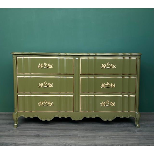 1970s 1970's French Provincial Olive Green Lacquered Dresser of Six Drawers For Sale - Image 5 of 11