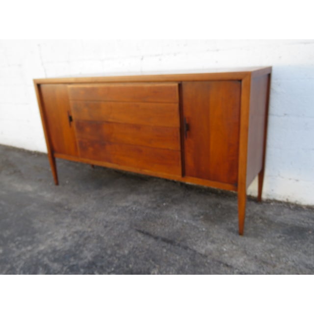 Mid-Century Modern Century Mid Century Modern Long Credenza Sideboard Media Console 6299 For Sale - Image 3 of 18