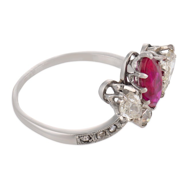 1920s Art Deco Ruby Diamond Platinum Tiara Ring, Size 7.25 For Sale - Image 4 of 6