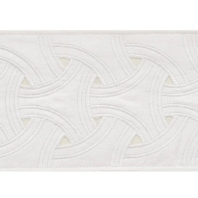 Smart and stylish, this interlocking applique design adds a couture touch to upholstery, pillows or window treatments....