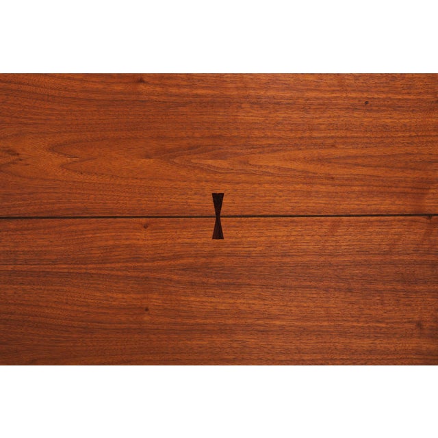 Pair of Lane Tuxedo Walnut and Rosewood Inlaid Bowtie End Tables, Circa 1960s For Sale - Image 10 of 18