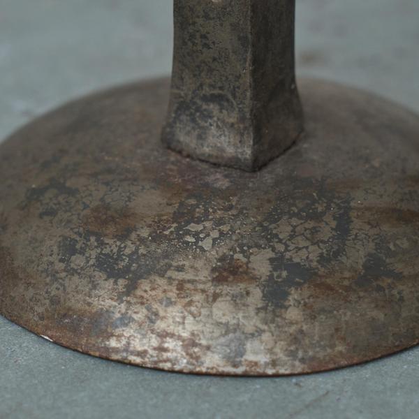 1920s Art Deco Candlegolder in Hand Hammered Metal, 1930s For Sale - Image 5 of 10