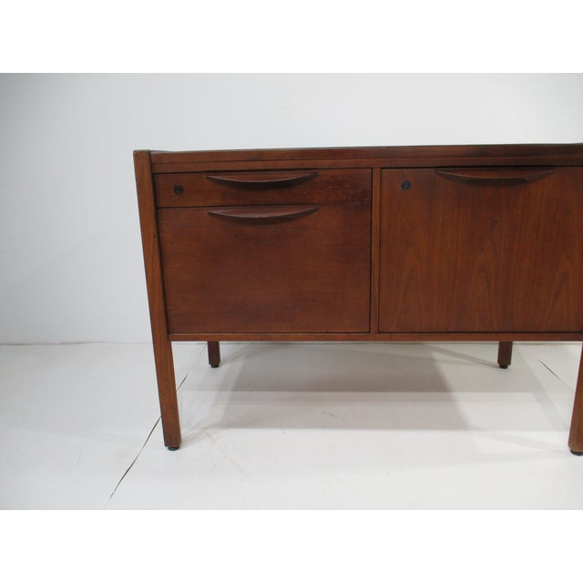 Jens Risom Design Jens Risom Walnut Small Credenza in the Style of Herman Miller For Sale - Image 4 of 12