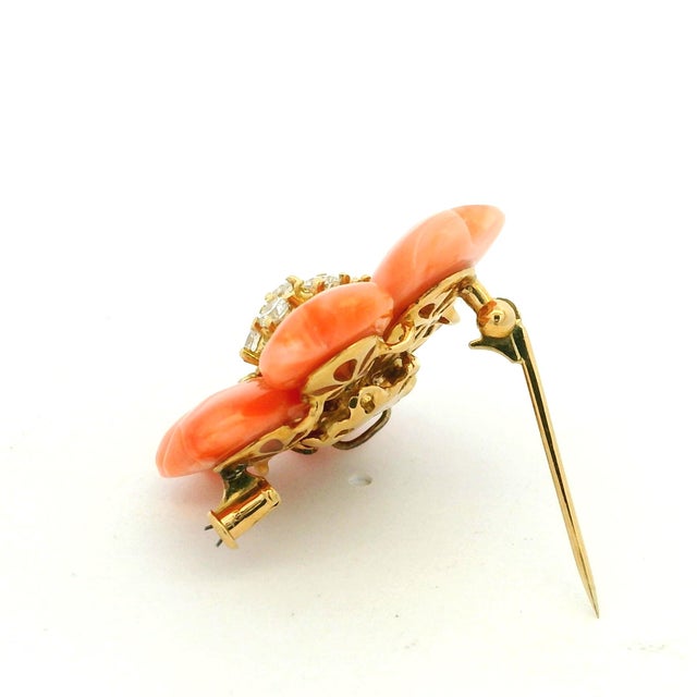 Italian Carved Coral & Diamond 18k Gold Flower Brooch Pendant, Circa 1970 For Sale In Miami - Image 6 of 13