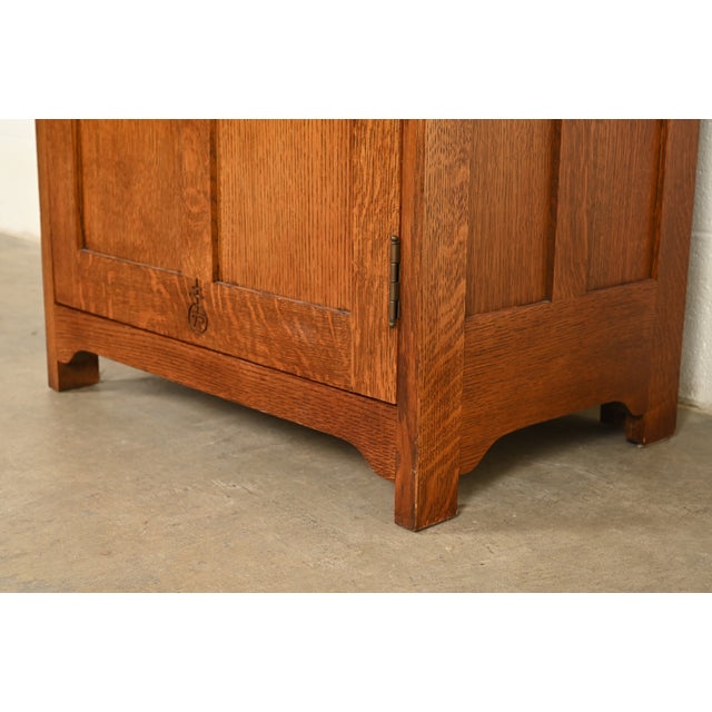 Stickley Roycroft Mission Oak Arts & Crafts Chafing Dish Stand or Side Cabinet With Leaded Glass For Sale - Image 10 of 15