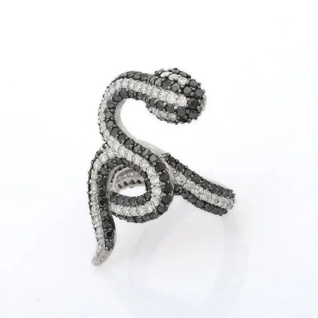 Metal 18k Gold Serpent Ring Size 7 With 3.8 Carats Natural Diamond Accents by VRJewels For Sale - Image 7 of 17
