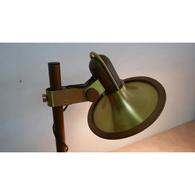 Mid-Century Modern Model 84 Table Lamp in Brass and Oak by Temde, 1970s For Sale - Image 3 of 13
