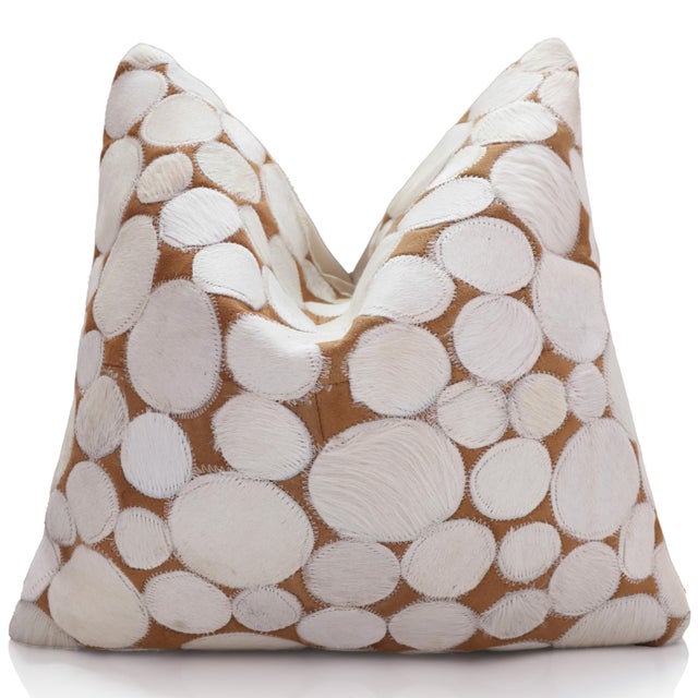 Farmhouse Luxury Ivory Pebble Genuine Cowhide Pillow 18x18 | Handmade Designer Leather Cushion For Sale - Image 3 of 7