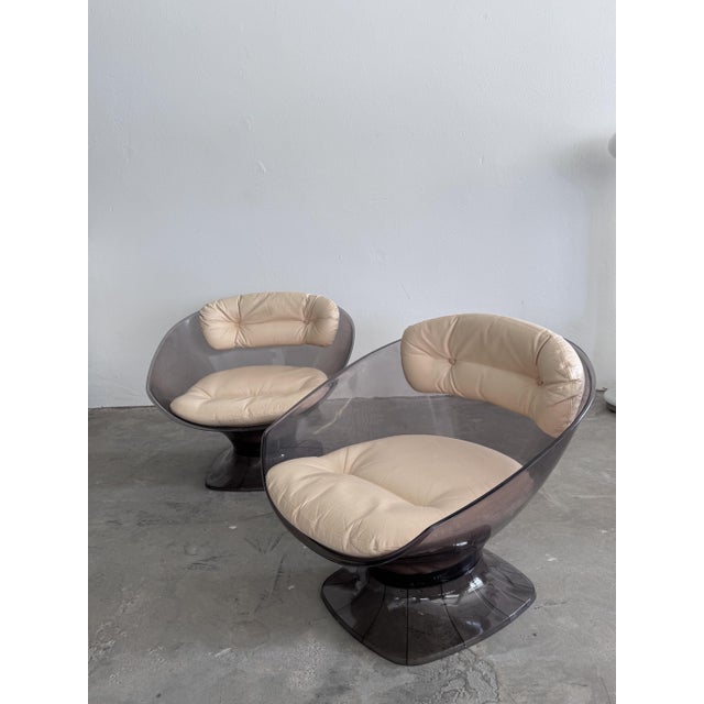 Vintage Lounge Chair in Acrylic and Leather by Raphaël Raffel, 1960s For Sale - Image 4 of 18
