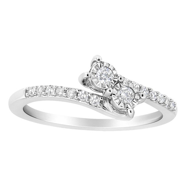 10K White Gold 1/4 Cttw Miracle Set Round Cut Diamond Two-Stone Ring (H-I Color, I2 Clarity) - Size 7.5 For Sale