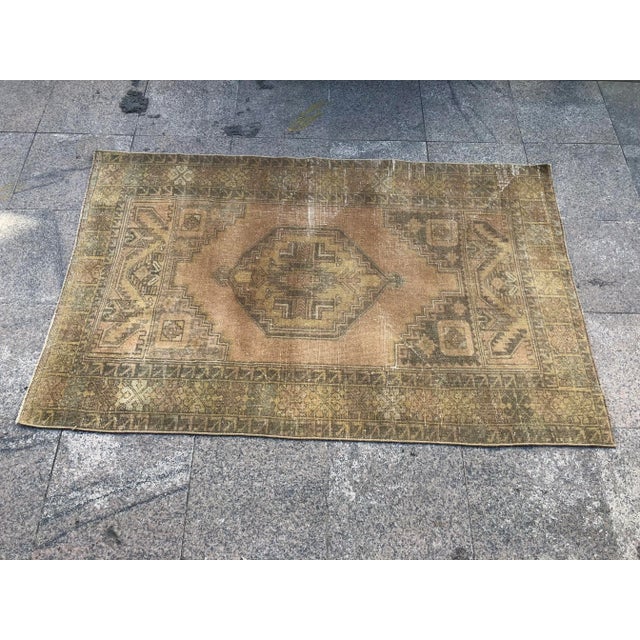 1960s Vintage Handwoven Turkish Anatolian Rug - 3′9″ × 5′10″ For Sale - Image 5 of 10