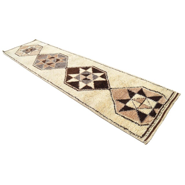 1960s Hand-Knotted Kurdish Runner Rug . Boucherouite Style Wide Runner Rug Herki - No Dyes - 3′3″ × 12′8″ For Sale - Image 5 of 13